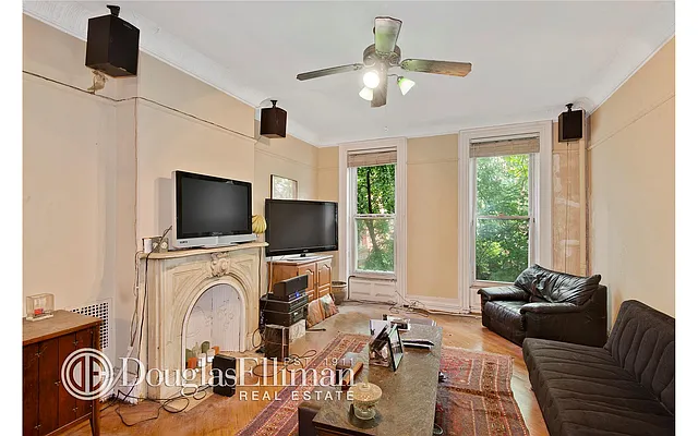 Sold by Douglas Elliman | media 25