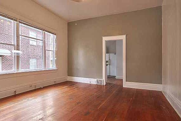 4th image of 123 N M St