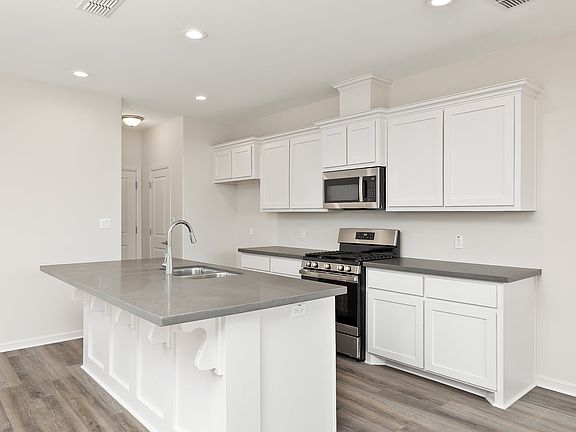 5th image of 10223 N 15th St