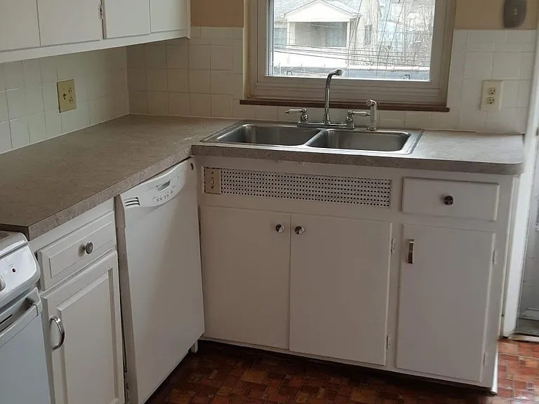 2455 Northwest Blvd — Photo 5