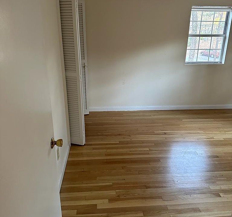2nd image of 26 Abbott Rd #26