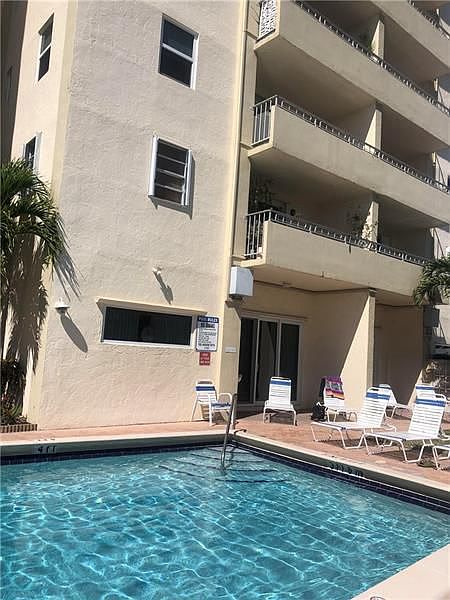 1st image of 900 NE 18th Ave APT 1105