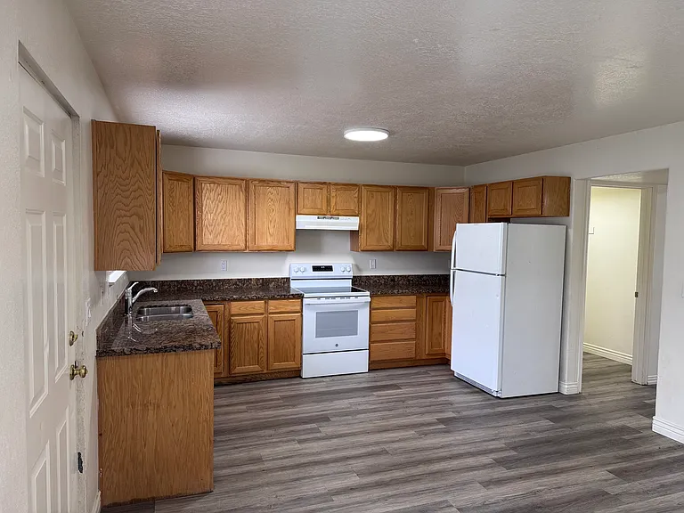 2505 W 450 N #2 — Photo 8