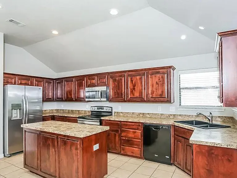 2213 Brandy Dr — Photo 5