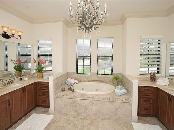 Luxurious Master Bath