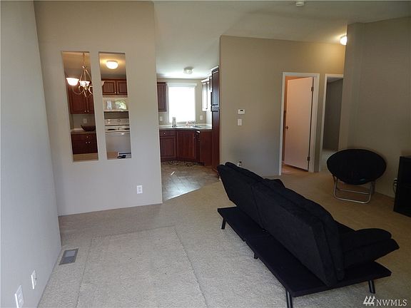 5th image of 1223 99th Ave SE