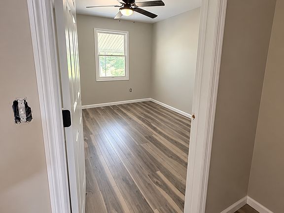 2nd image of 102 Hardin Rd