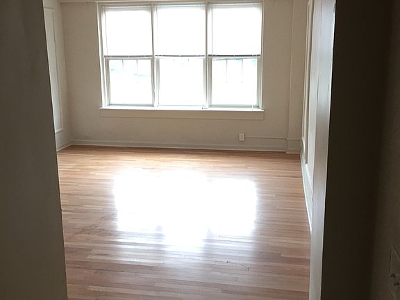 3rd image of 1 W 28th St #1B-1Ba-656Sqft