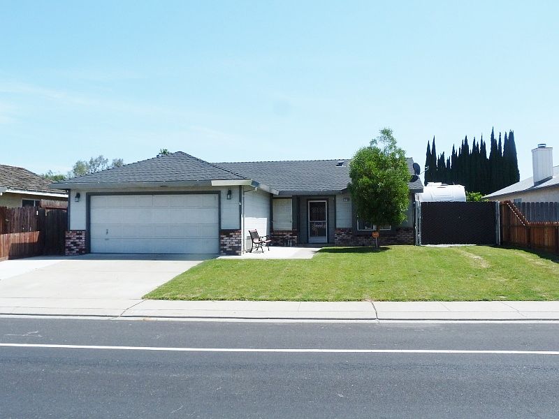 1st image of 15228 Cambridge Dr