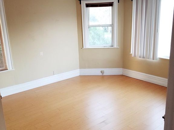 2nd image of 505 N Marengo Ave APT 5