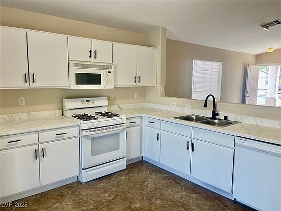 5th image of 5424 Eagle Claw Ave
