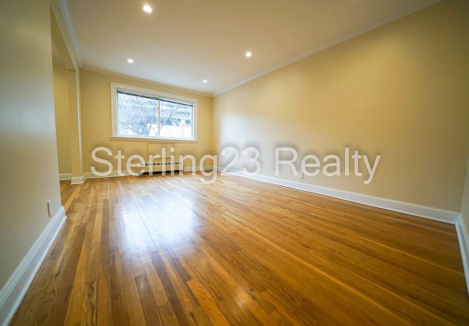 1st image of 21-22 Hoyt Ave S #2A
