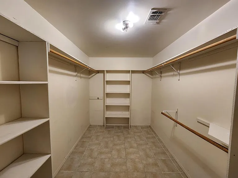 1805 Magnolia Ave — Photo 36