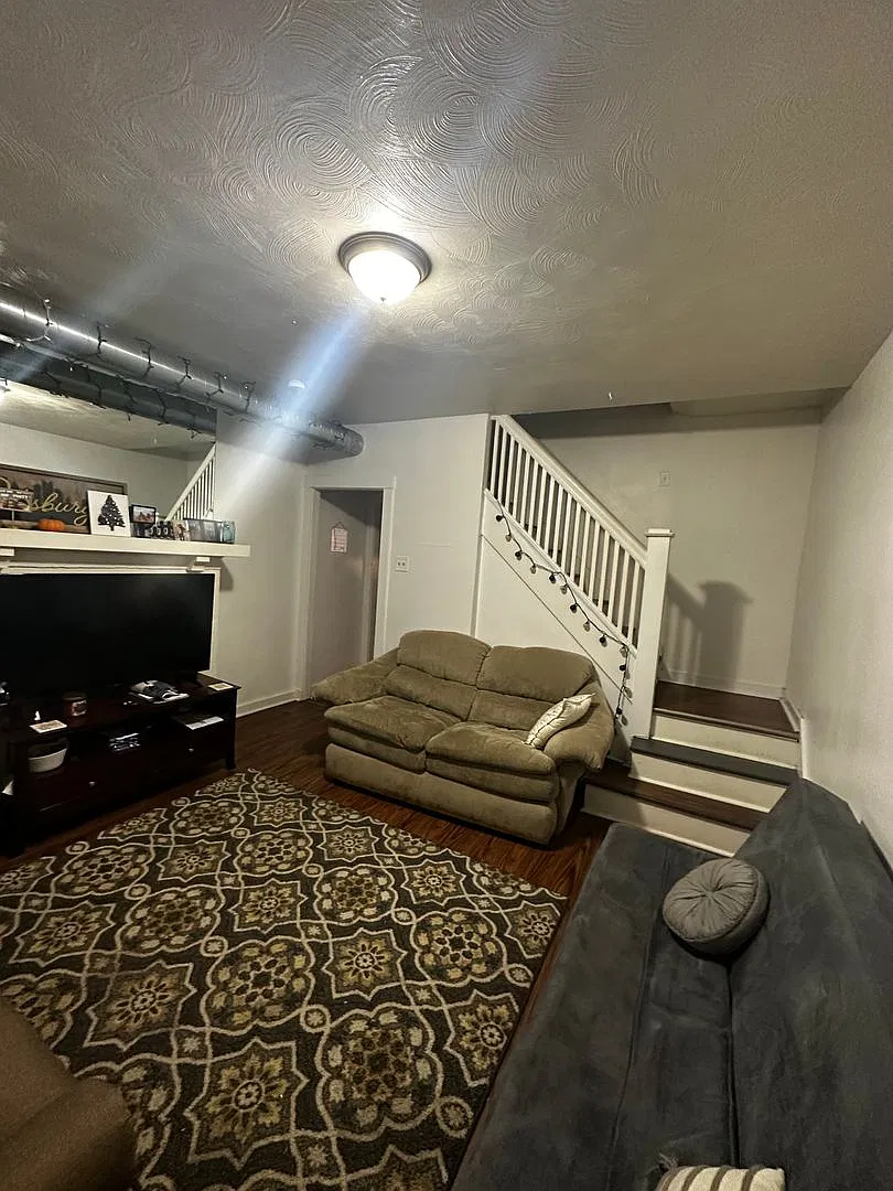 4bed/2bath House In Oakland! — Photo 3