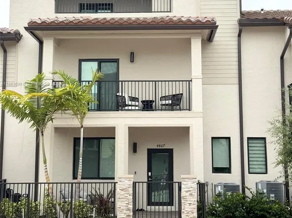 4867 NW 84th Ave, Doral, FL 33166