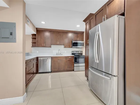 4848 NW 24th Ct APT 118, Fort Lauderdale, FL 33313