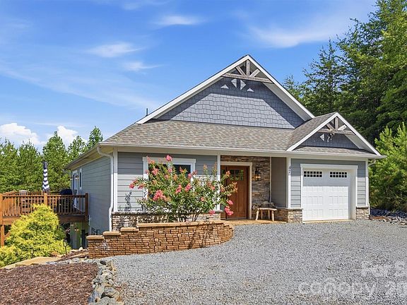 3rd image of 47 Pleasant Ridge Trl