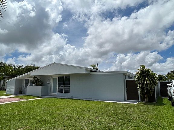2nd image of 9741 Bahama Dr