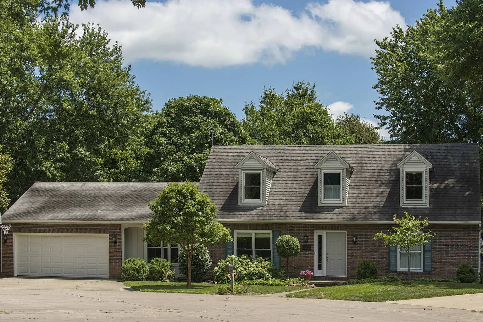 10 Hale Haven Ct photo 1