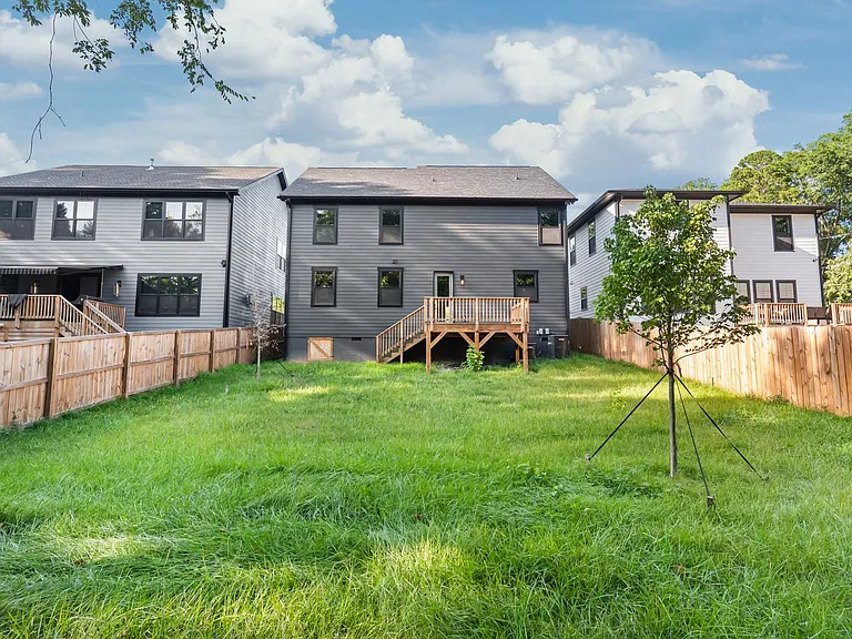 3905 Plainview Rd — Photo 54