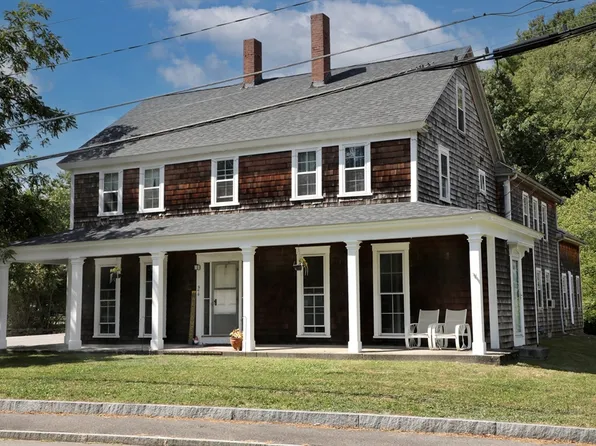 970 N Main St, Raynham, MA 02767