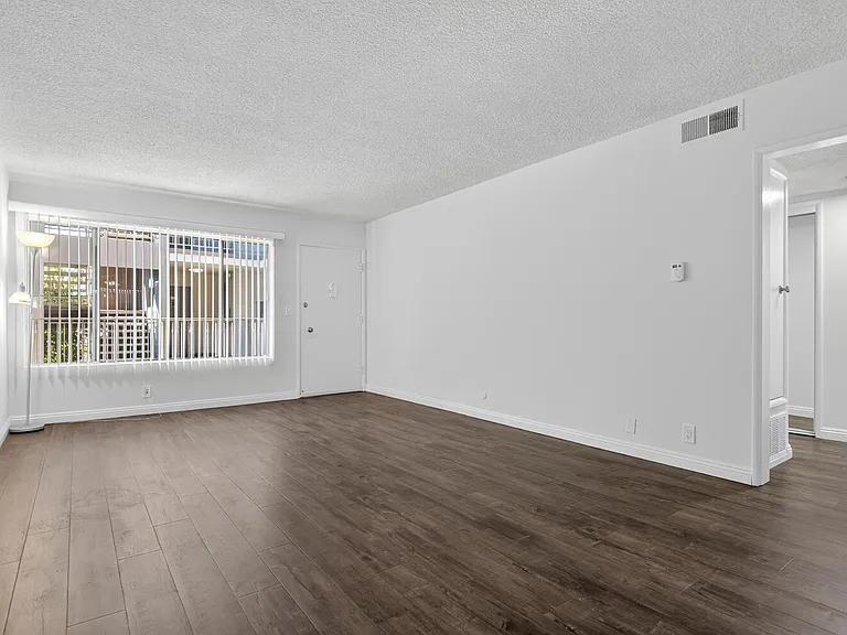 Rose Terrace Apartment Homes — Photo 8