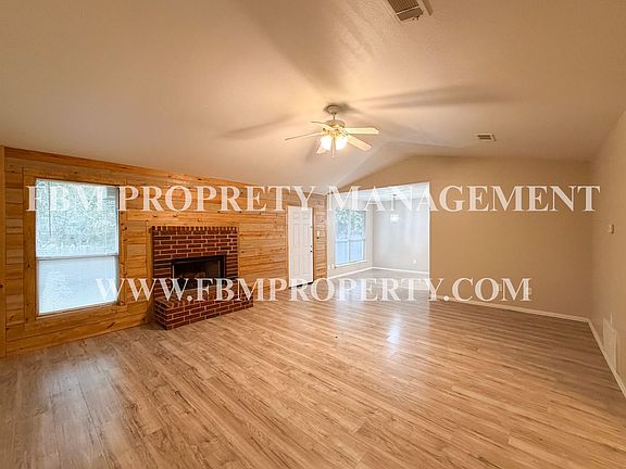 4th image of 3008 View Ln