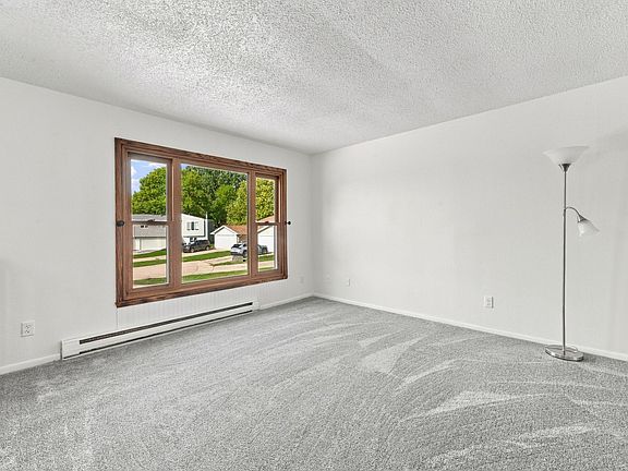 5th image of 2323 Sundance Cir S