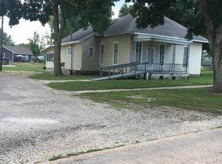 529 W Clare St, Pittsfield, IL 62363