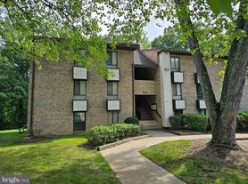 11617 Stoneview Sq, Reston, VA