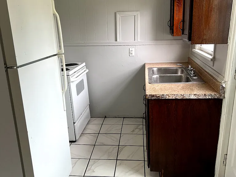 6505 Estele Ave — Photo 5