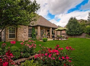 7010 W Balmoral Dr, Rogers, AR 72758