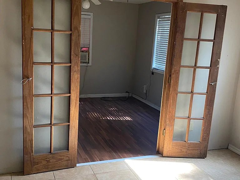 215 N Summit St #217 — Photo 9