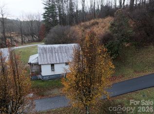 532 Pitman Rd, Bakersville, NC 28705
