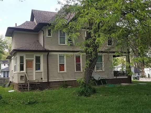 2nd image of 814 6th St
