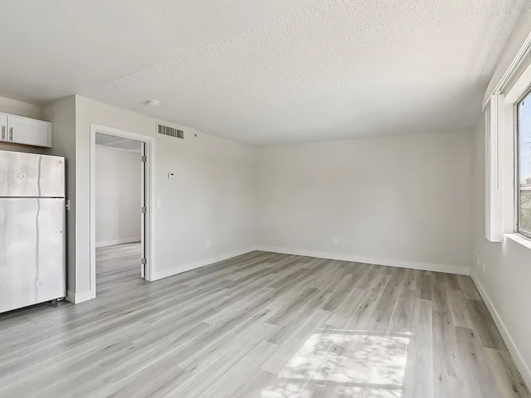 Copper Canyon Apartments — Photo 38