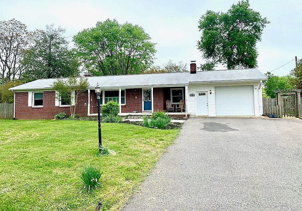 1st image of 101 Pecan Ln