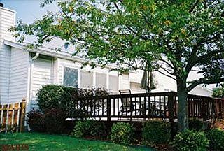 3rd image of 1084 Riverwood Place Dr