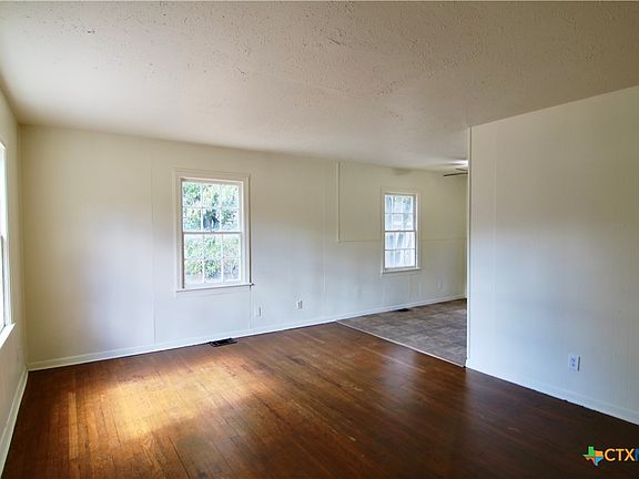 5th image of 918 Crockett Ct