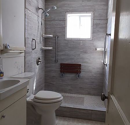 3rd image of 130 Pear St