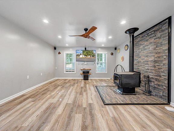 2nd image of 921 Piedmont Ave