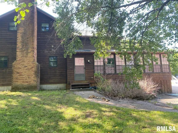 600 Valley Rd, Quincy, IL 62305