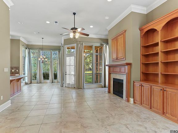 3rd image of 6132 Beechgrove Ln