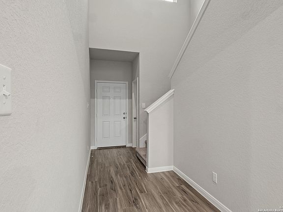 2nd image of 8838 Black Oak Drive