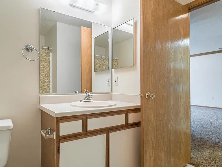 Northbrook Apartments — Photo 293
