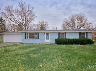 102 Chillems Dr, Spring Grove, IL 60081