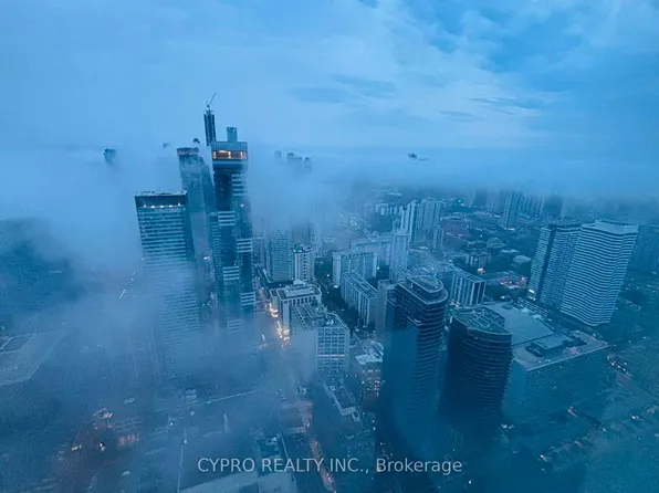 388 Yonge St, Toronto, ON