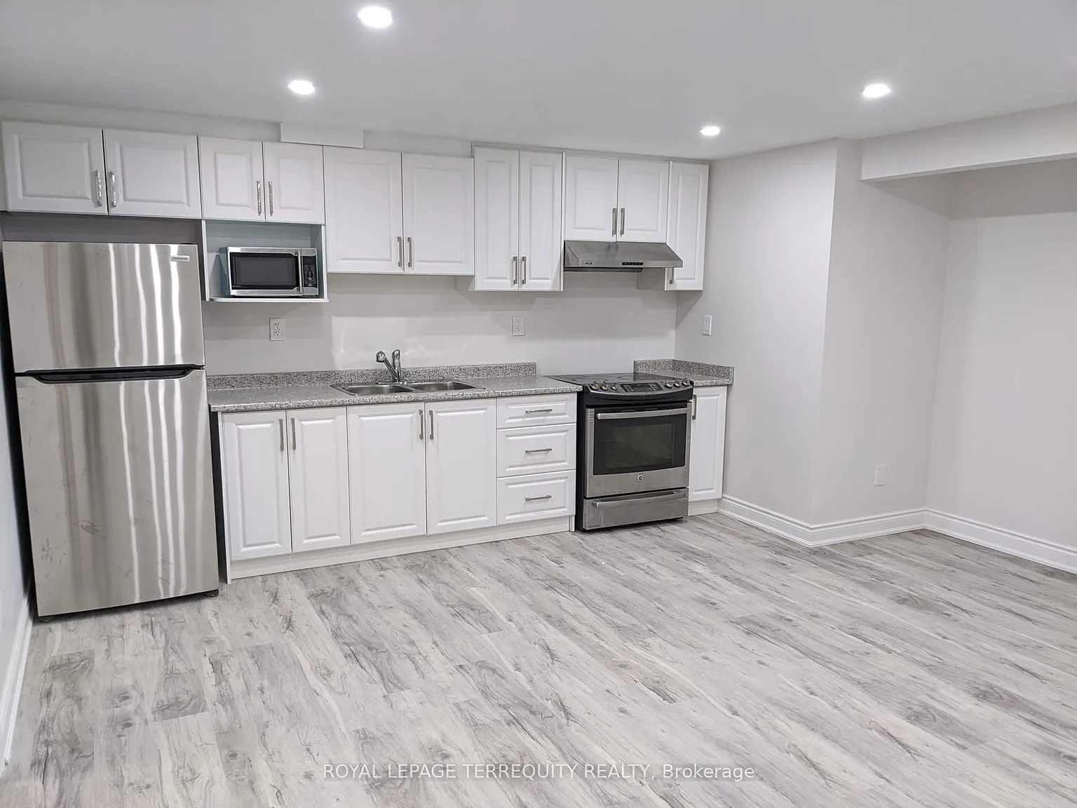 2 bed, $1,900 — Photo 1