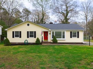 407 Nottingham Dr, Colonial Heights, VA 23834