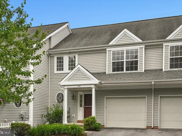 640 Courthouse Cir, Lititz, PA 17543